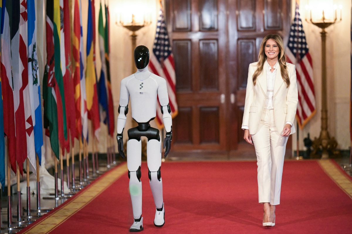 Melania Trump’s minimalist power suit style steals the spotlight at global summit