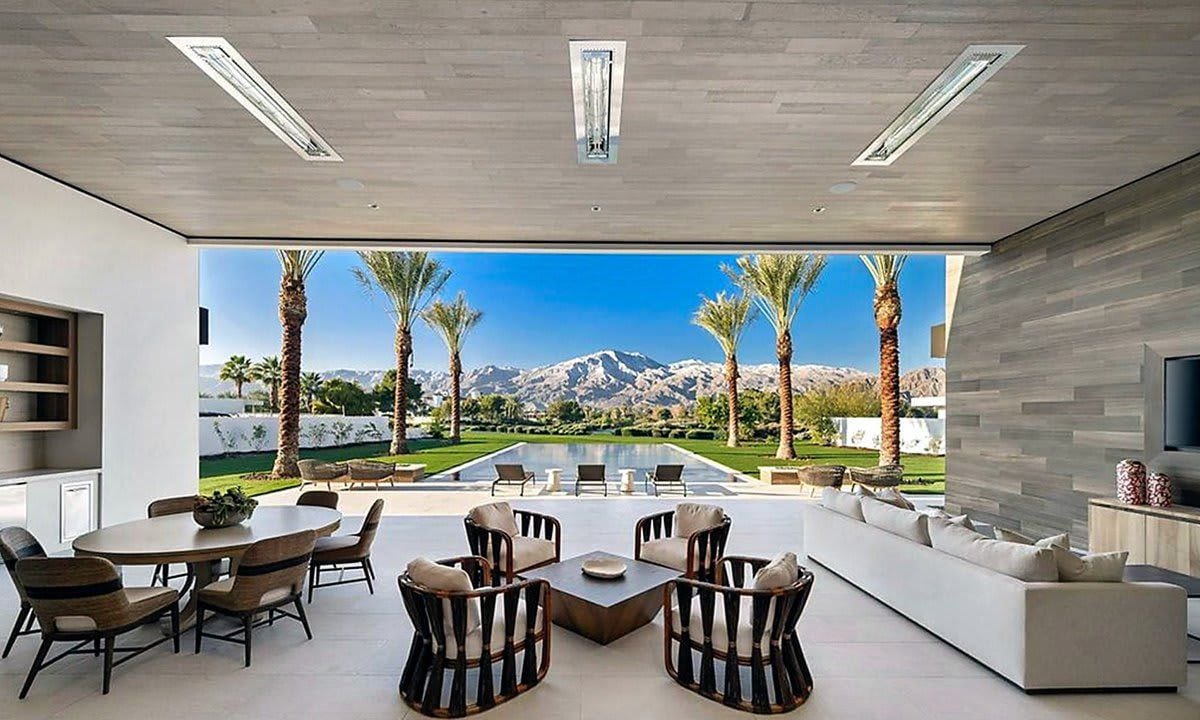 Kourtney Kardashian purchased a new home in the Palm Springs, California