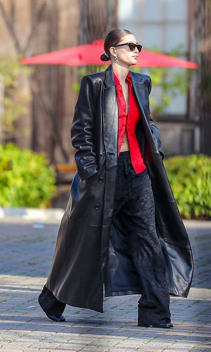 Hailey Bieber Arrives at Salon Republic after Visiting Justin Bieber at his Studio