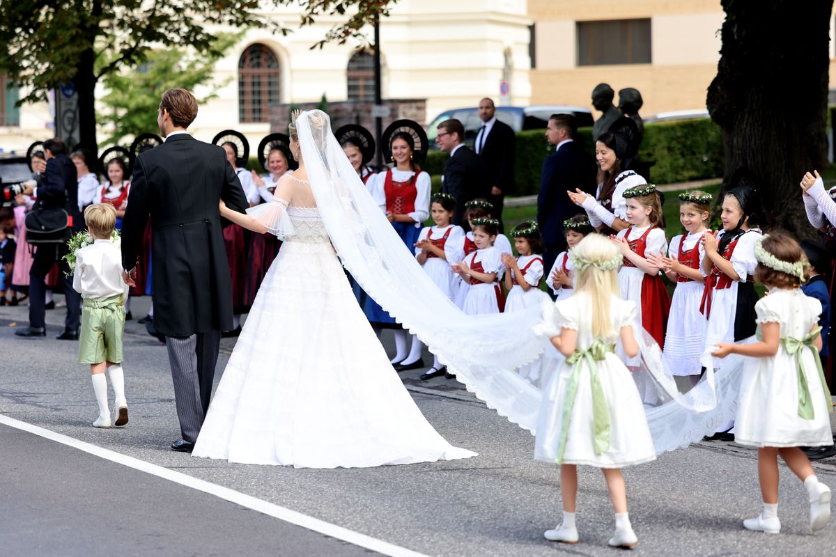 From Tradition to Celebration: The Wedding of Marie-Caroline and Leopoldo