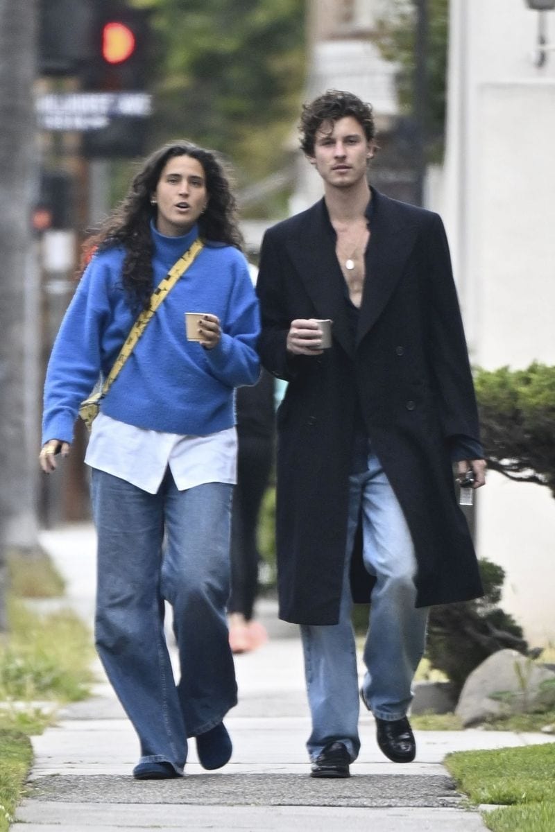 
Shawn Mendes was seen grabbing coffee at Café Muro in Los Feliz with Portuguese singer, Maro.