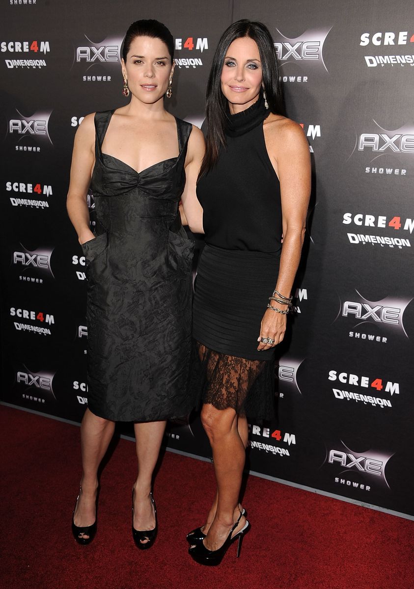 Neve Campbell and Courteney Cox 