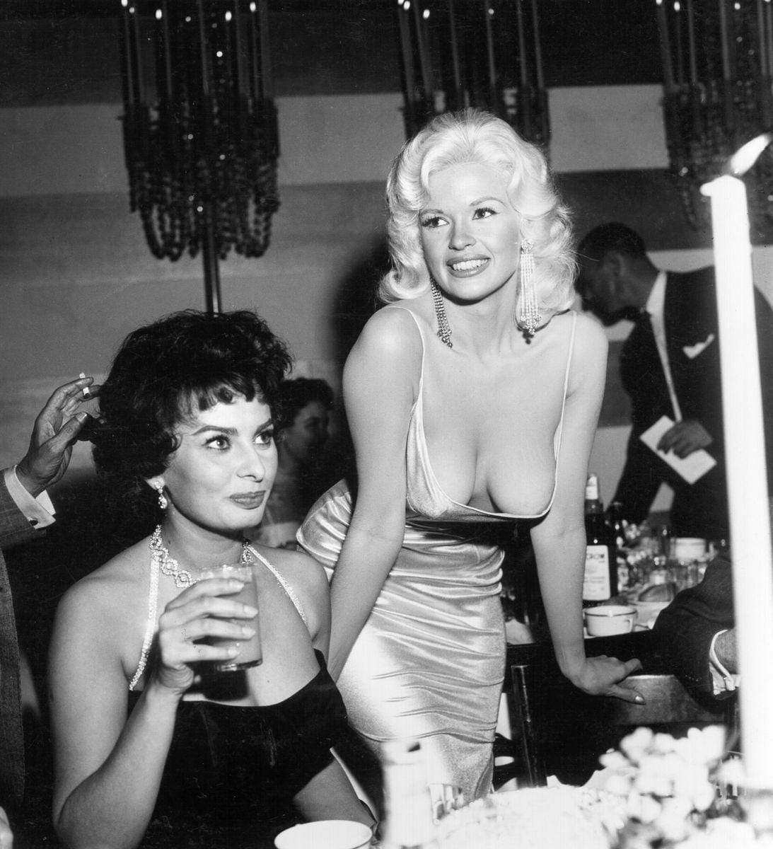 Jayne Mansfield and Sophia Loren have some of the most iconic old Hollywood photos of all time