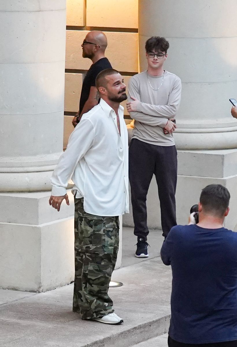 Ricky Martin's son admired his dad from the sidelines.