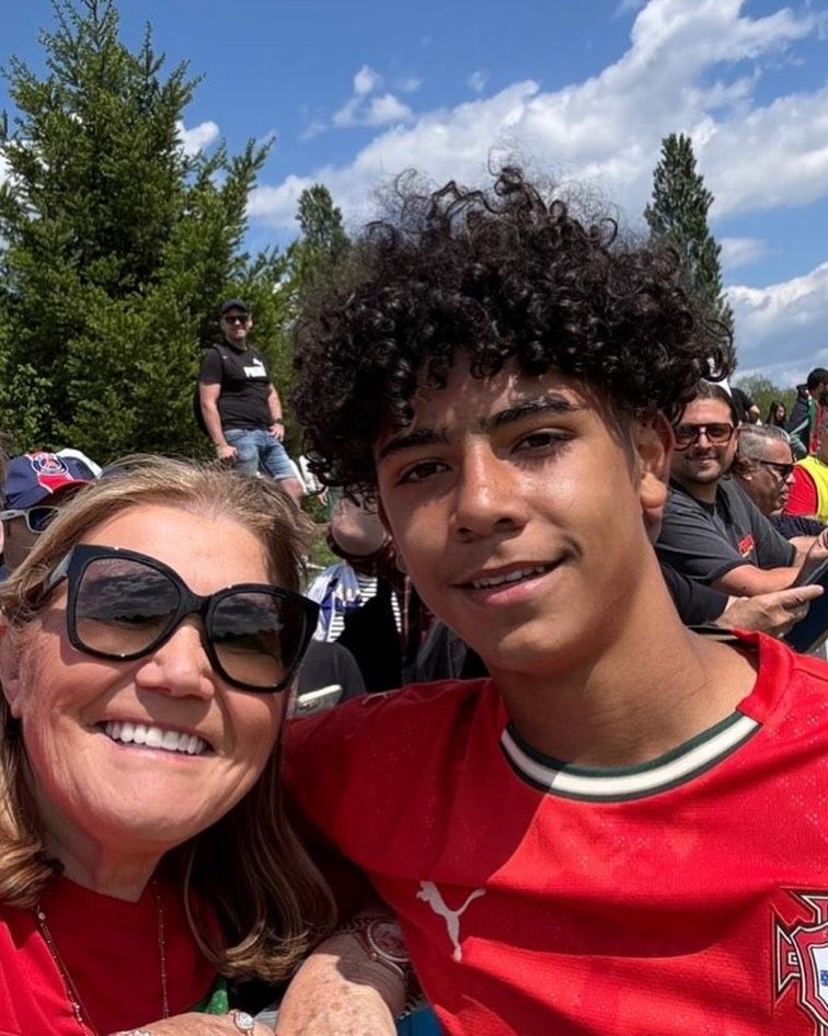 Cristiano Ronaldo celebrates his son Cristiano Jr. as Portugal begins its World Cup journey