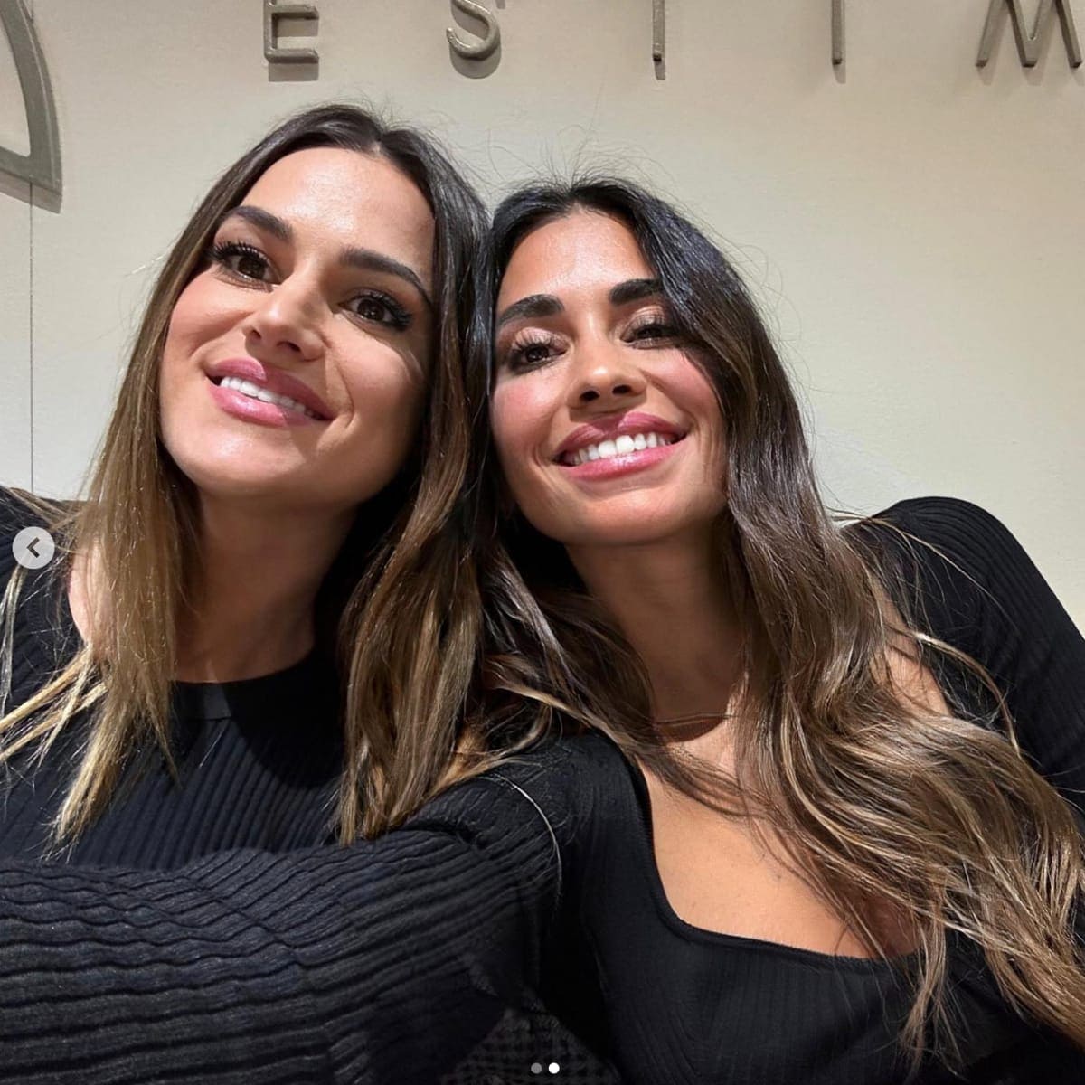 Antonela Roccuzzo excited to see her friend Elena Galera again in Barcelona