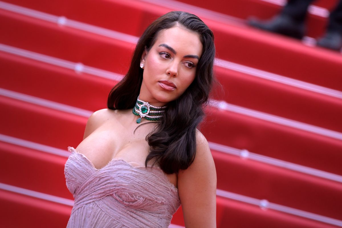 Rodriguez is sharing an important mesage on body positivity