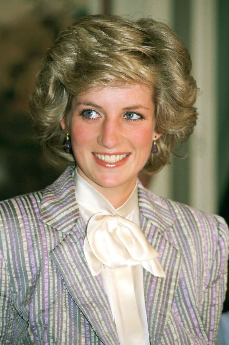 The late Princess Diana made this sophisticated touch one of her signature elements in the 1980s