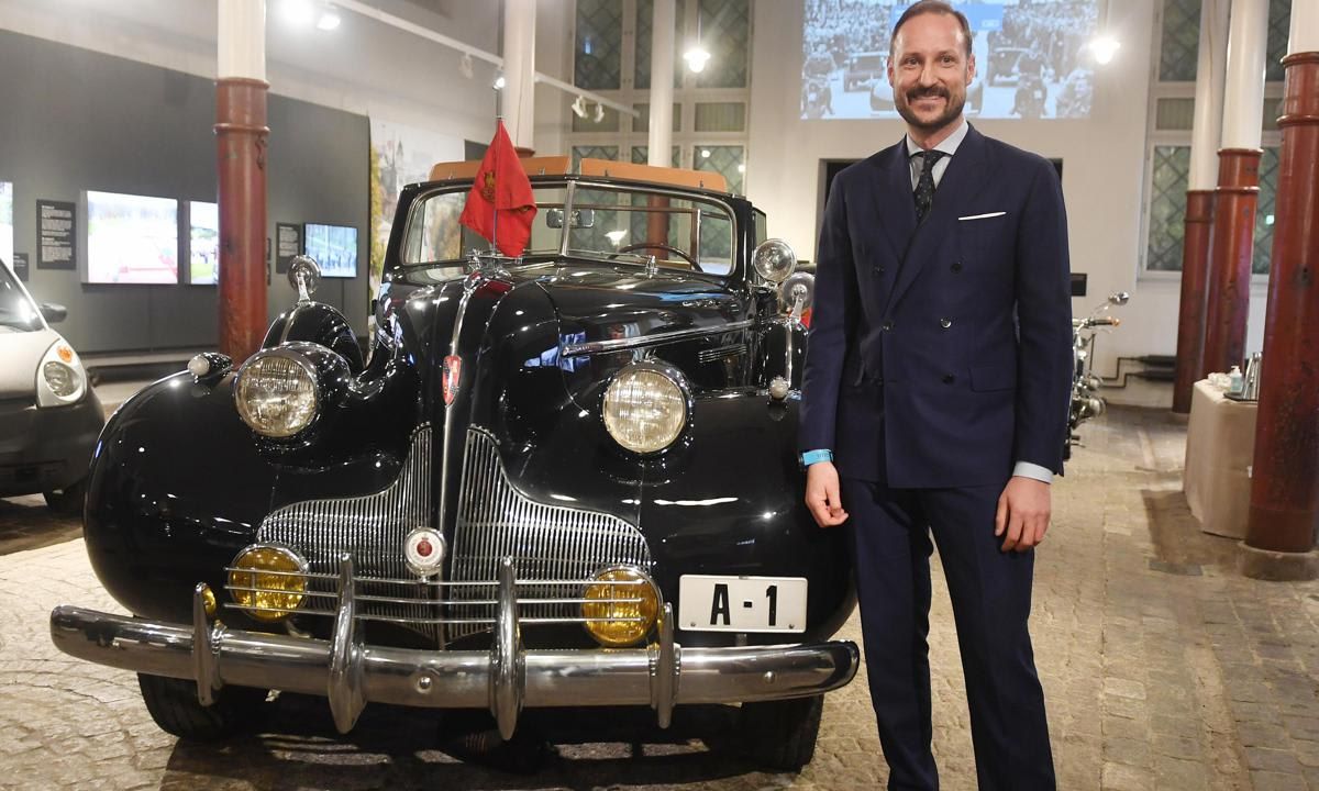 Crown Prince Haakon Inaugurates "The King's Cars. Vehicles Through Four Generations" Exhibition