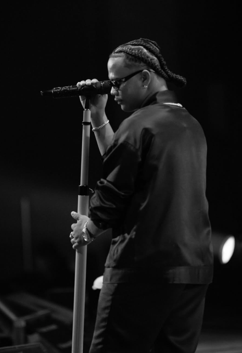 Who is Dalvin La Melodía? Meet the Dominican bachata star going viral in Puerto Rico, breaking concert records and collaborating with Luis Fonsi in 2026.
