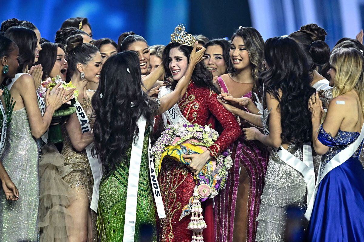 Miss Mexico Fatima Bosch  is surrounded by contestants as she celebrates winning the 2025 Miss Universe pageant in Nonthaburi, north of Bangkok, on November 21, 2025. 