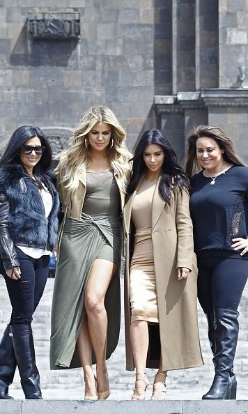 Khloe and Kim with their cousins
Photo: Getty Images