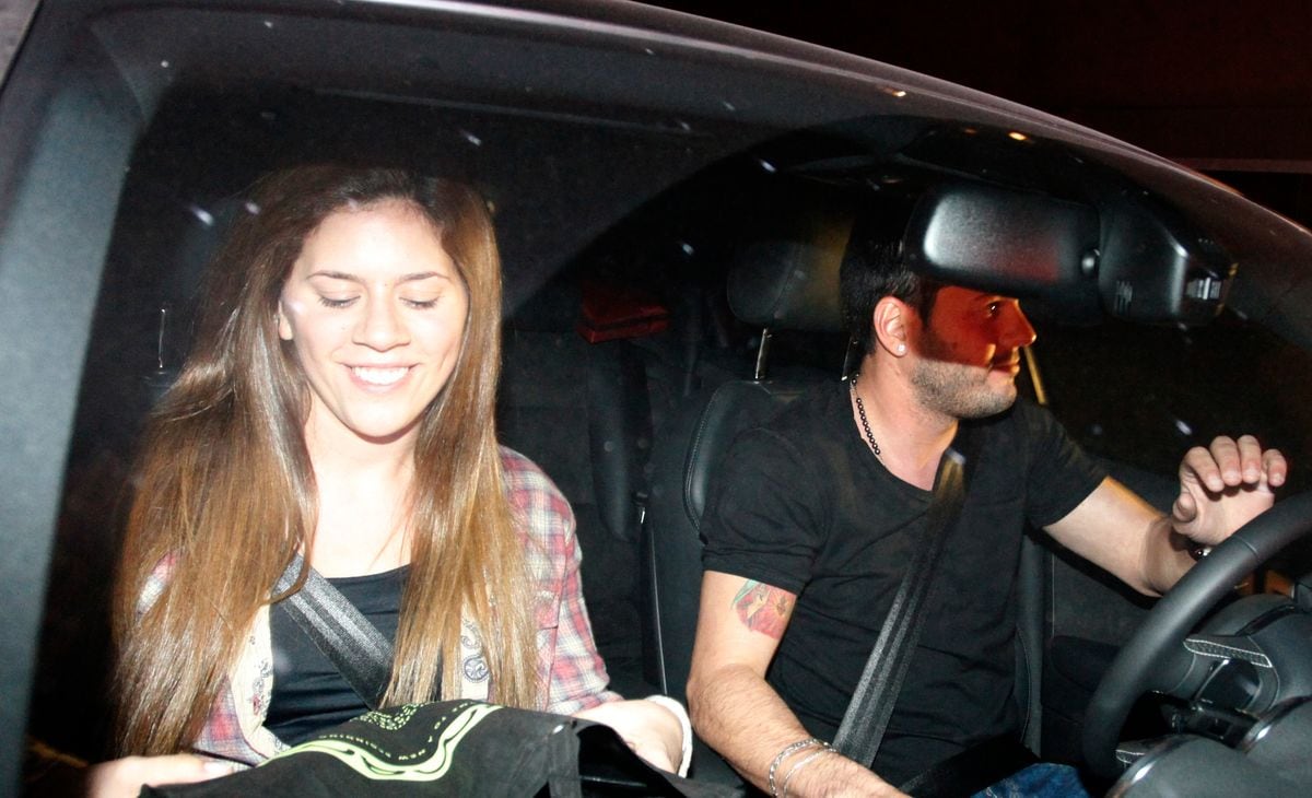  Marisol Messi, sister of Lionel Messi, left the Hospital USP Dexeus after Thiago Messi Roccuzzo was born.

