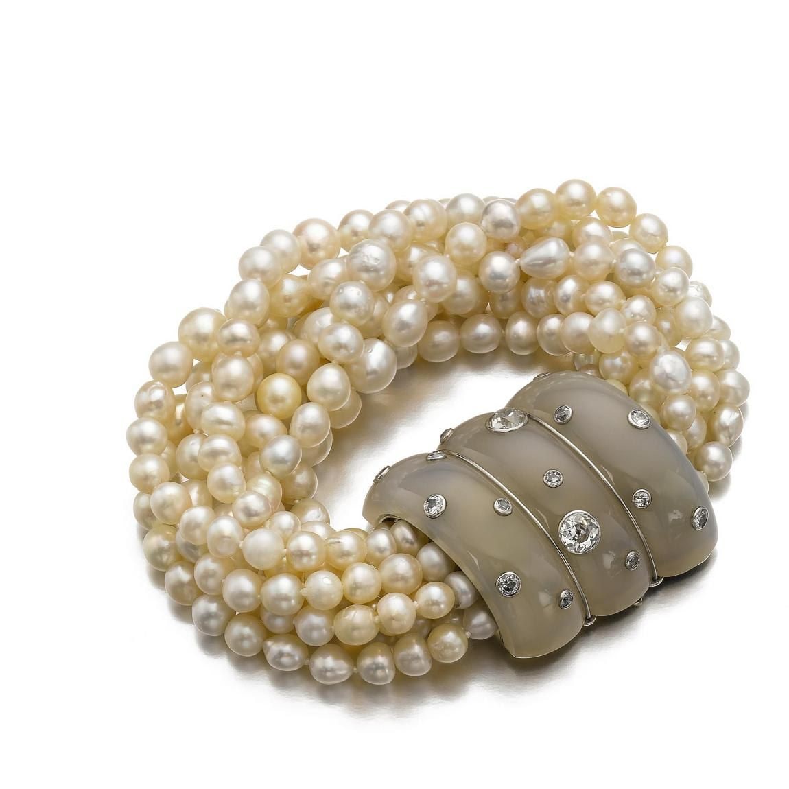 SUZANNE BELPERRON chalcedony, cultured pearl and diamond bracelet, circa 1935. Estimated 35,000   55,000 CHF