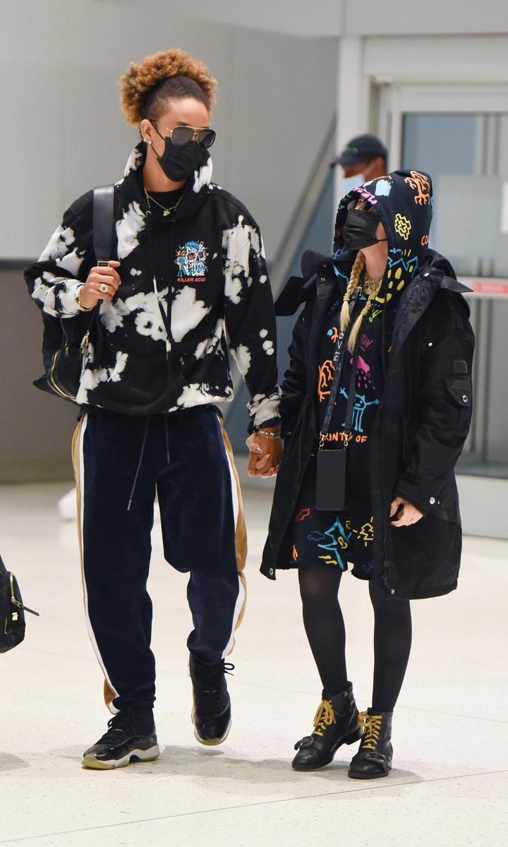 Madonna and her boyfriend in JFK