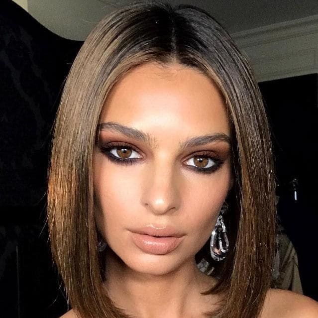 Emily Ratajkowski maquillada por Patrick Ta