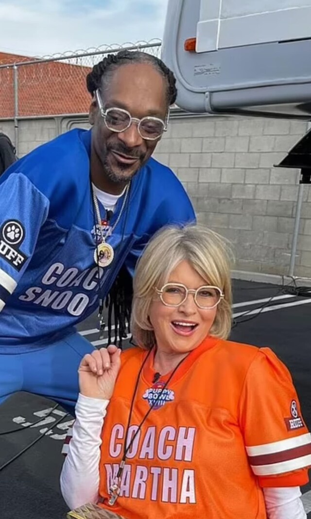 Snoop Dogg and Martha Stewart share BTS of Puppy Bowl XVIII