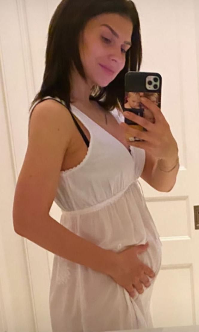 hilaria baldwin pregnant