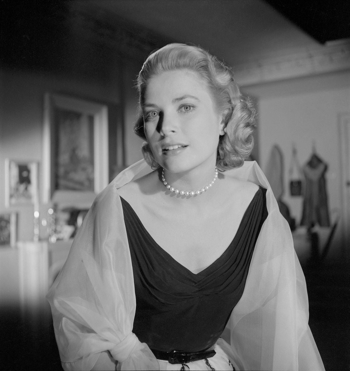 Grace Kelly poses for a portrait on the set of the Paramount Pictures movie 'Rear Window' in November 1953 
