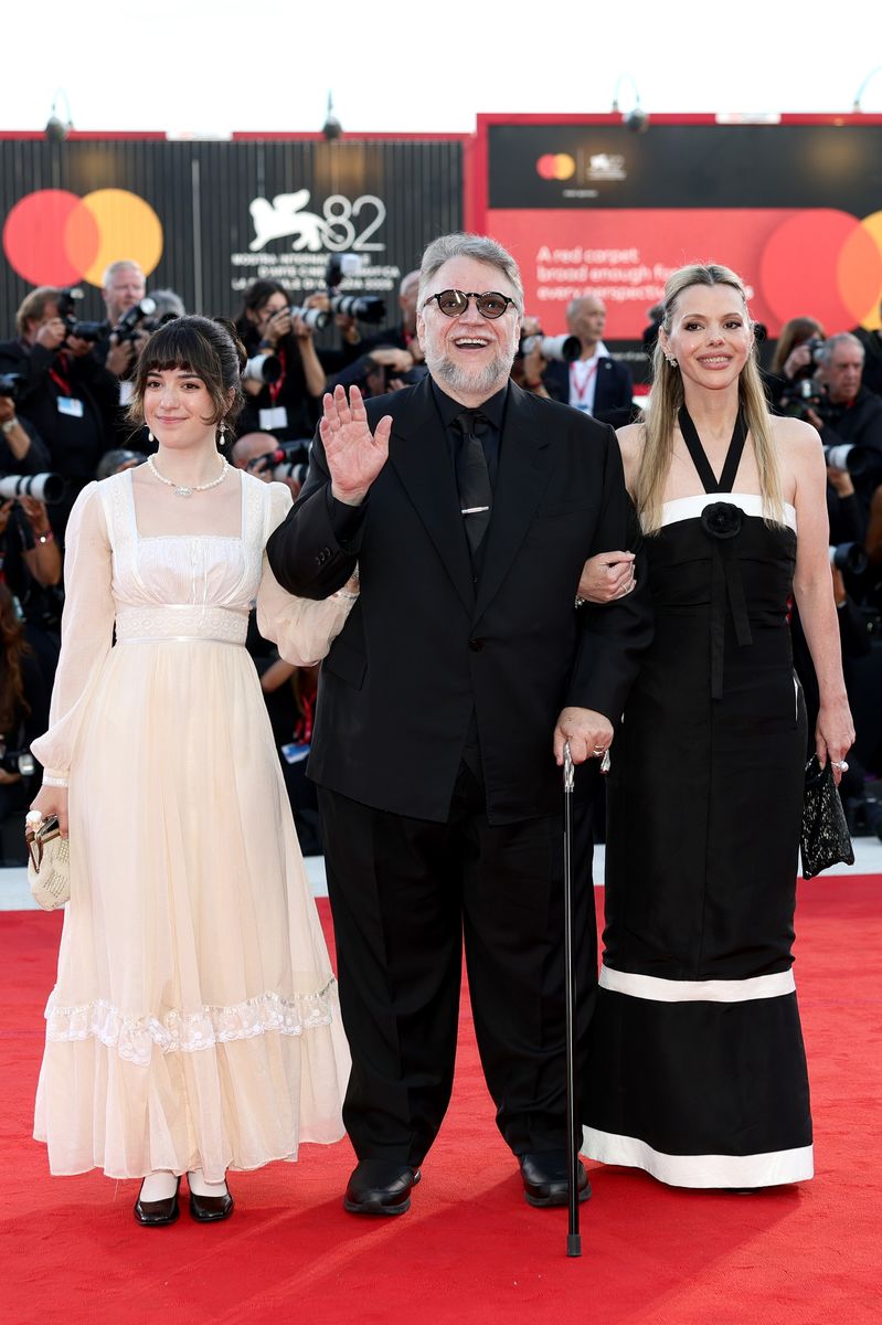 Marisa del Toro looked radiant on her first red carpet with her father