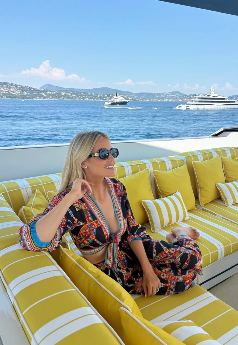 Lady Kitty Spencer embraced colorful resort style while soaking up the Mediterranean sunshine aboard a luxury yacht.