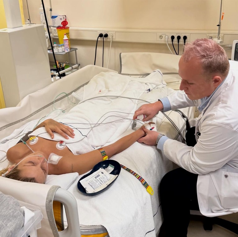 Bella’s condition, diagnosed over a decade ago alongside her brother Anwar and mother, has led to ongoing hospital visits.