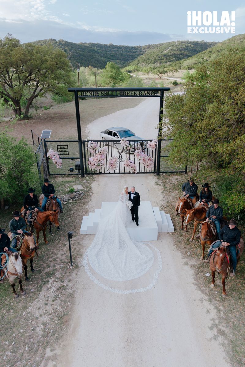 A Texas Love Story: Thomas J. Henry and Dr. Elena Alvarez Westwood Say “I Do”