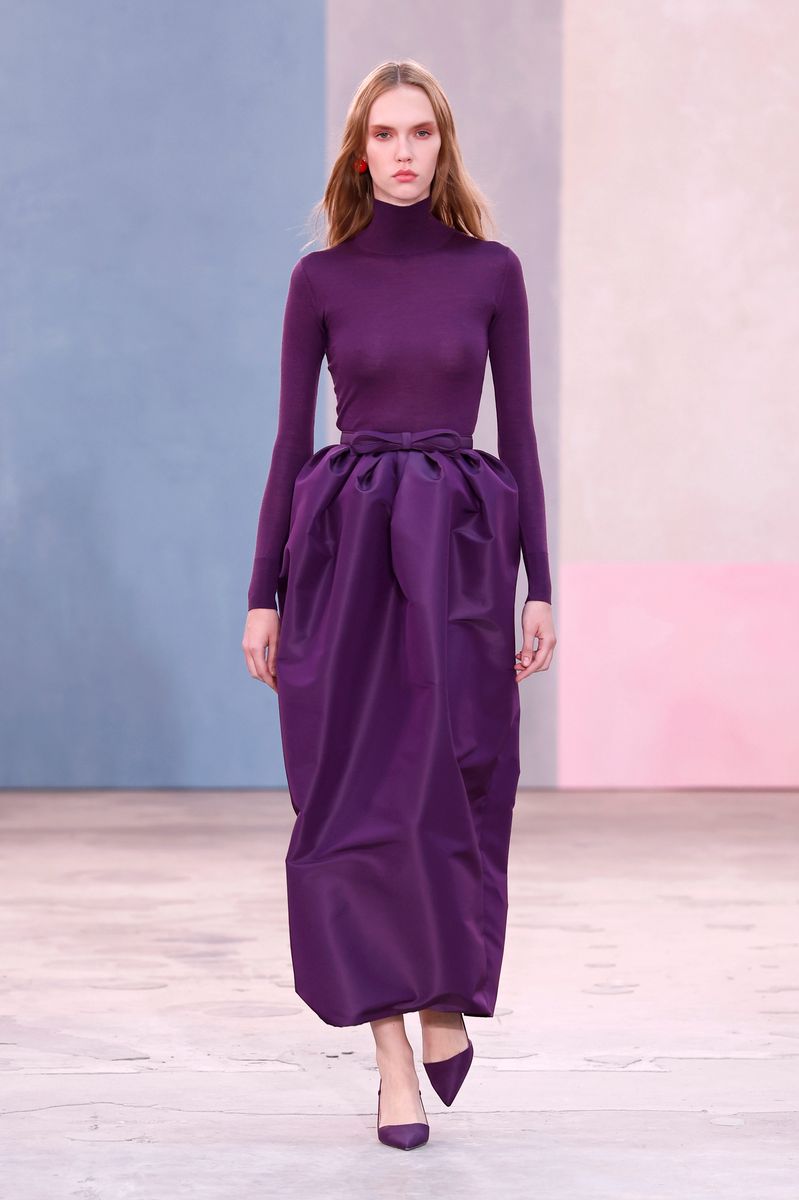 Wes Gordon Honors Carolina Herrera's 1980s Glamour in Fall 2026