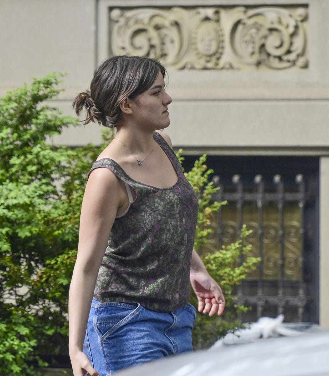 Suri Cruise is all grown up and looks like her parents