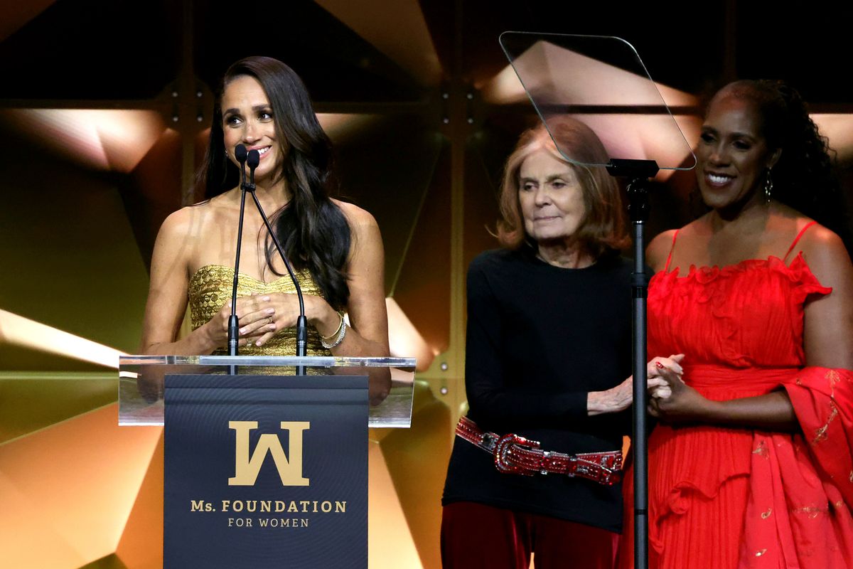 Woman of Vision Meghan, The Duchess of Sussex speaks onstage with Gloria Steinem and Teresa Younger during the Ms. Foundation Women of Vision Awards