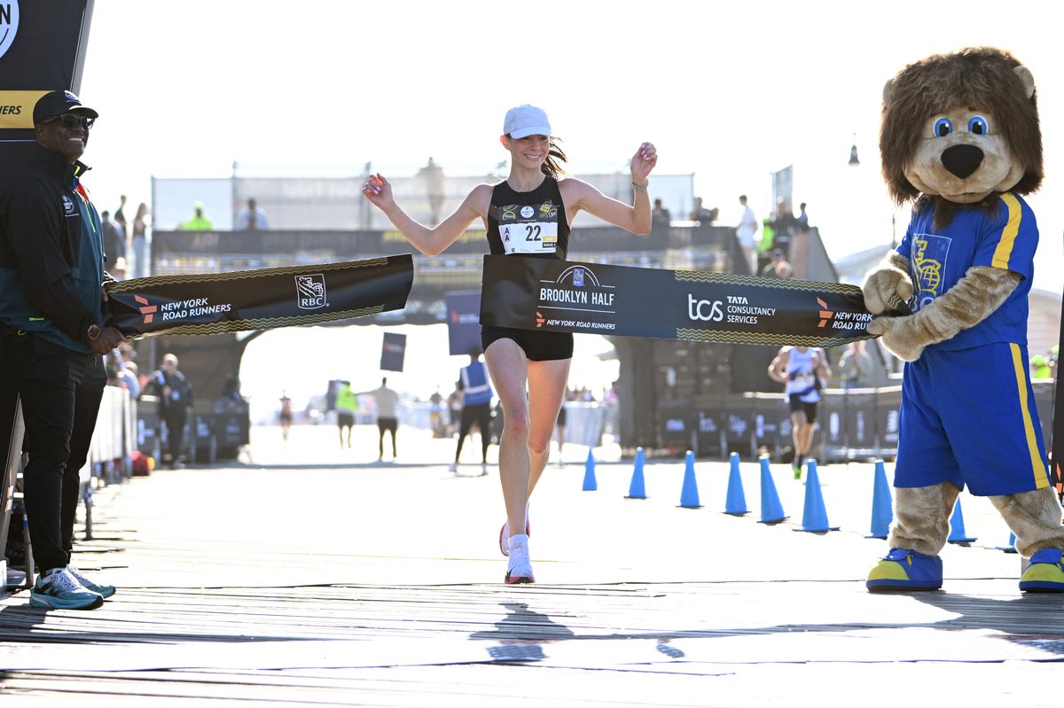 The NYC Marathon 2026 is on November 1. Discover the best free viewing spots, five-borough route, start times, TV coverage, and tips for watching the race in New York City.
