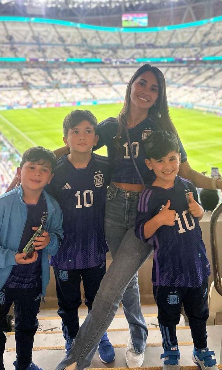 Antonela Roccuzzo con sus hijos