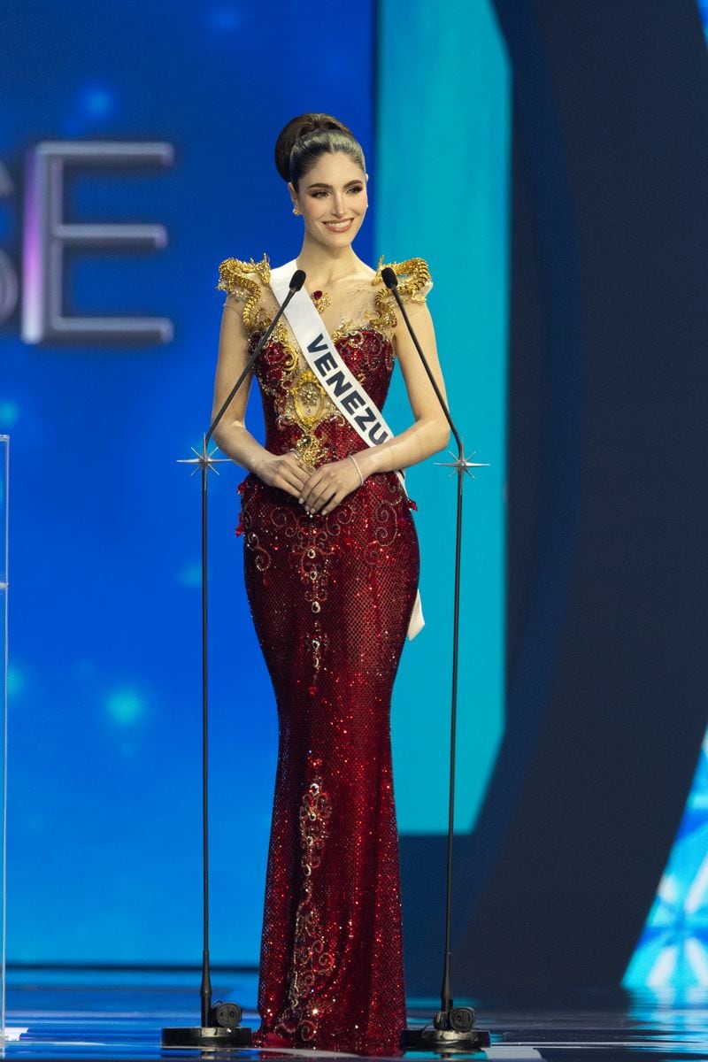 Miss Venezuela Stephany Adriana Abasali Nasser revealed she had a strong sense that Miss Mexico, Fátima Bosch, would take home the crown.