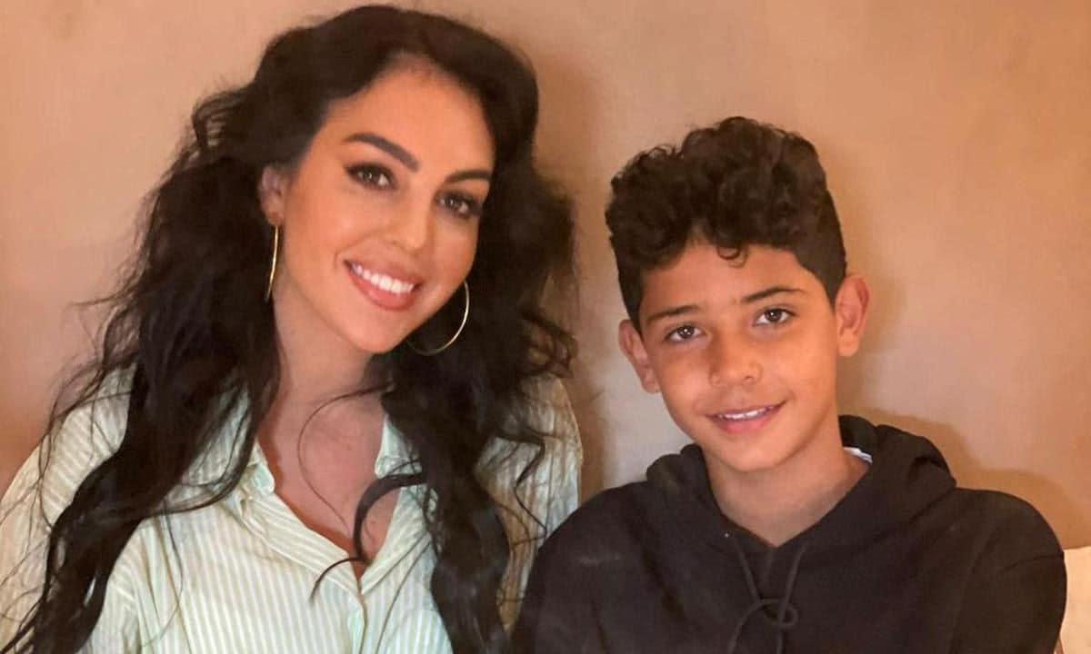 Georgina Rodriguez y Cristiano Jr.