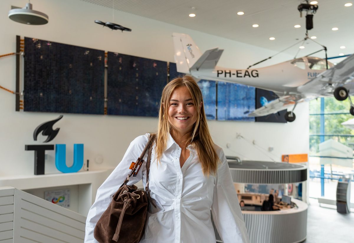Princess Ariane smiles during a visit to the Faculty of Aerospace Engineering at Delft University of Technology as she begins her university studies.
