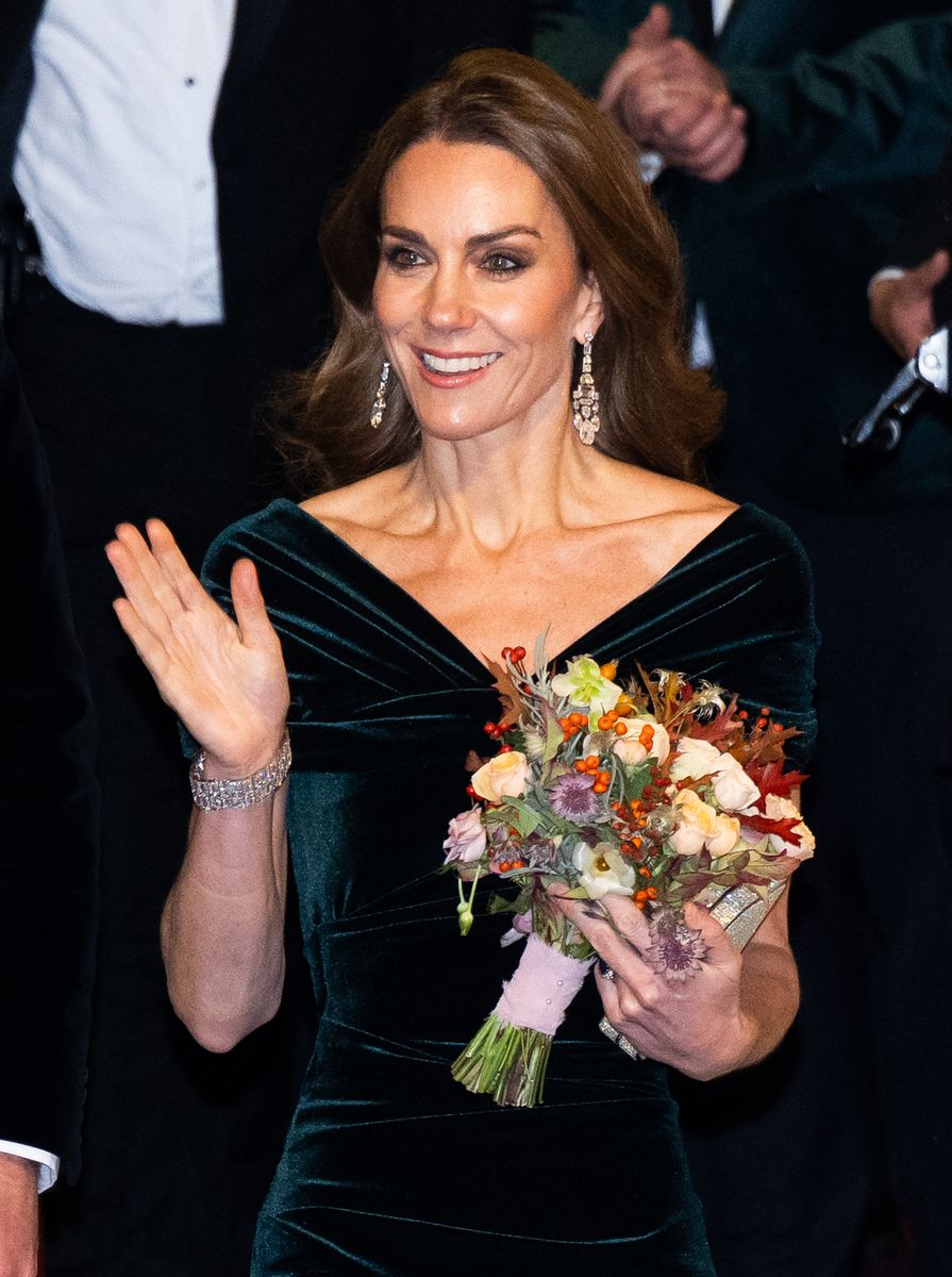 Kate Middleton’s grand return to the Royal Variety in a Christmas-inspired gown and Queen Elizabeth II’s jewels