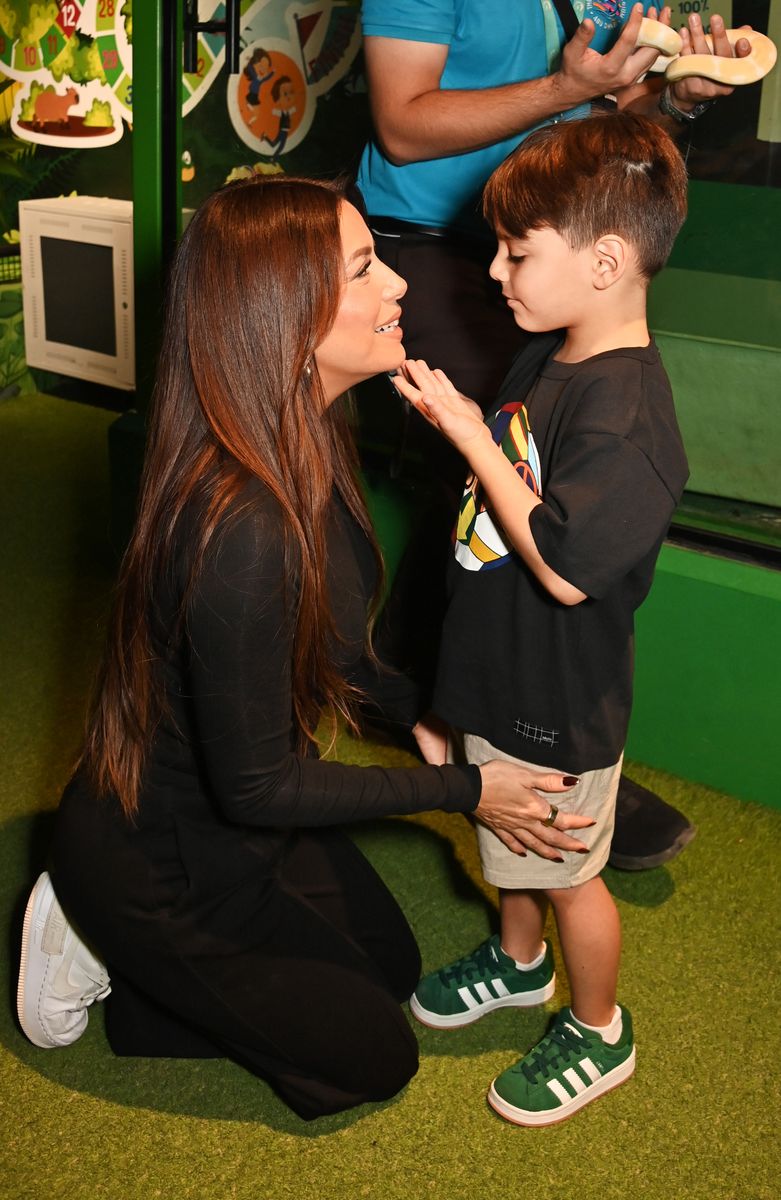 Eva Longoria (L) and son Santiago Enrique BastÃ³n visit The National Aquarium Abu Dhabi on December 8, 2024 in Abu Dhabi, United Arab Emirates. (Photo by Dave Benett/Getty Images for Experience Abu Dhabi)