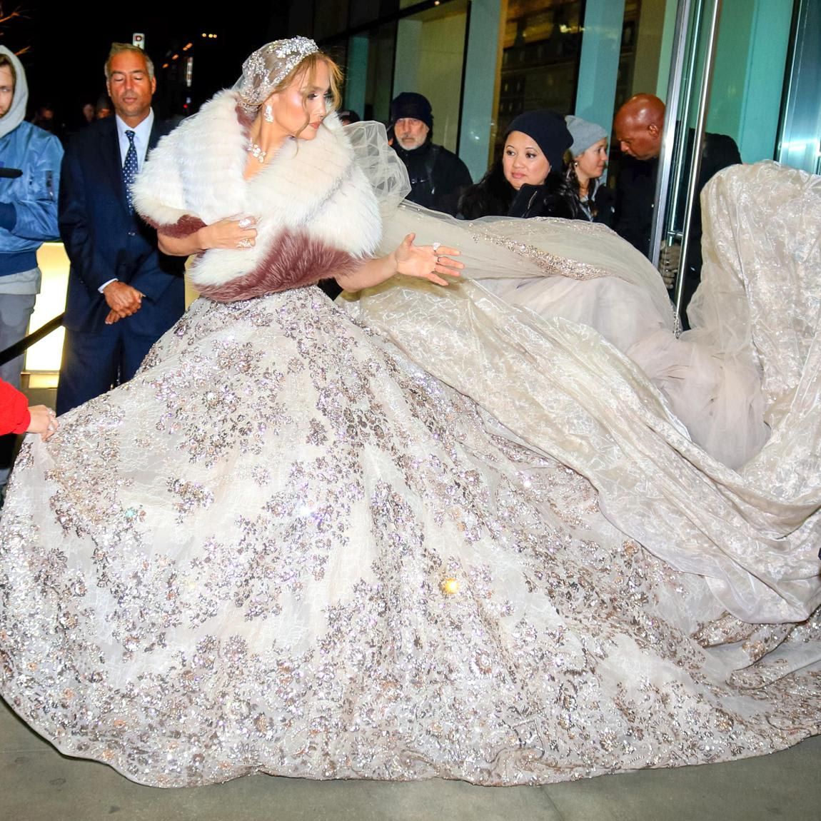 jennifer lopez wedding dress