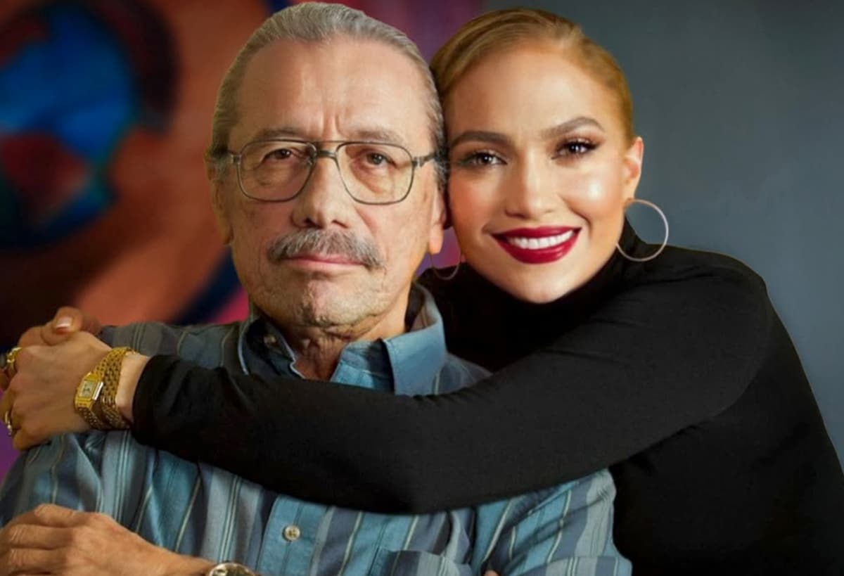 Jennifer Lopez and Edward James Olmos recreate special moment