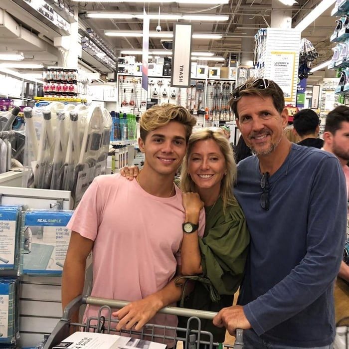 Kelly Ripa and this royal couple dropped their college bound kids off at NYU