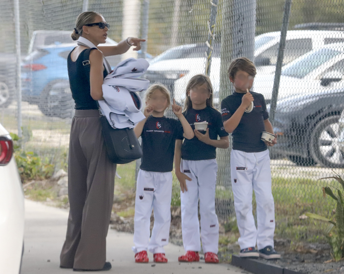 Anna Kournikova dropping off her kids at martial arts lessons
