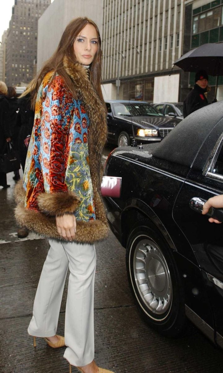 Celebrities At Oscar De La Renta Fall/Winter 2003 Collection