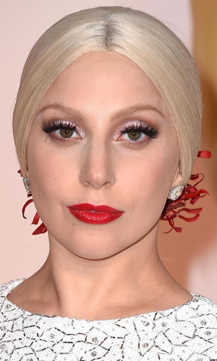 Lady Gaga con false eyelashes