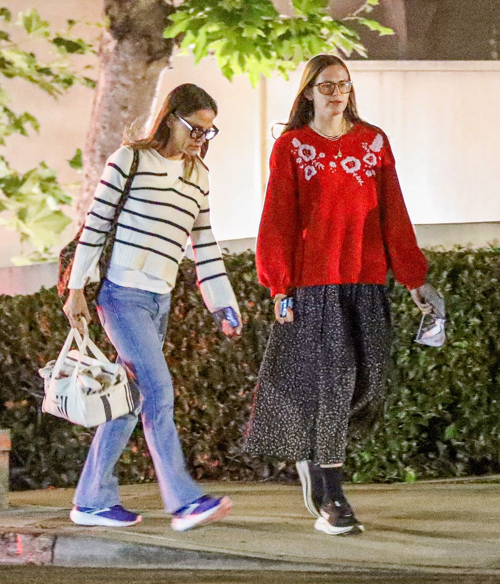 Jennifer and Violet opted for similar looks, with both wearing their glasses and some sweaters