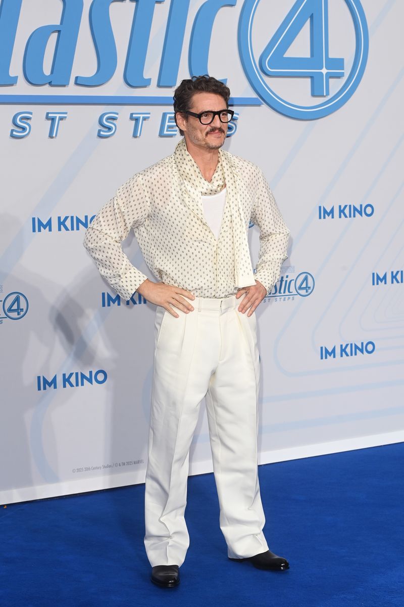 Pedro Pascal wore a Tom Ford ensemble designed by Haider Ackermann