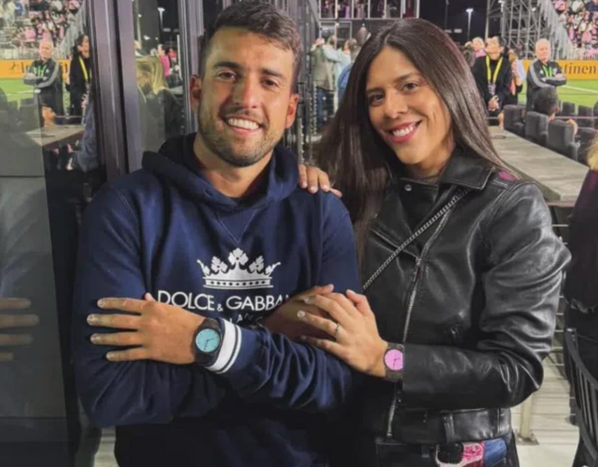 María Sol’s wedding to Julián “Tuli” Arellano, coach of the Inter Miami U-19 team and her partner for more than a decade, originally scheduled for January 3 in Rosario, has been postponed indefinitely.