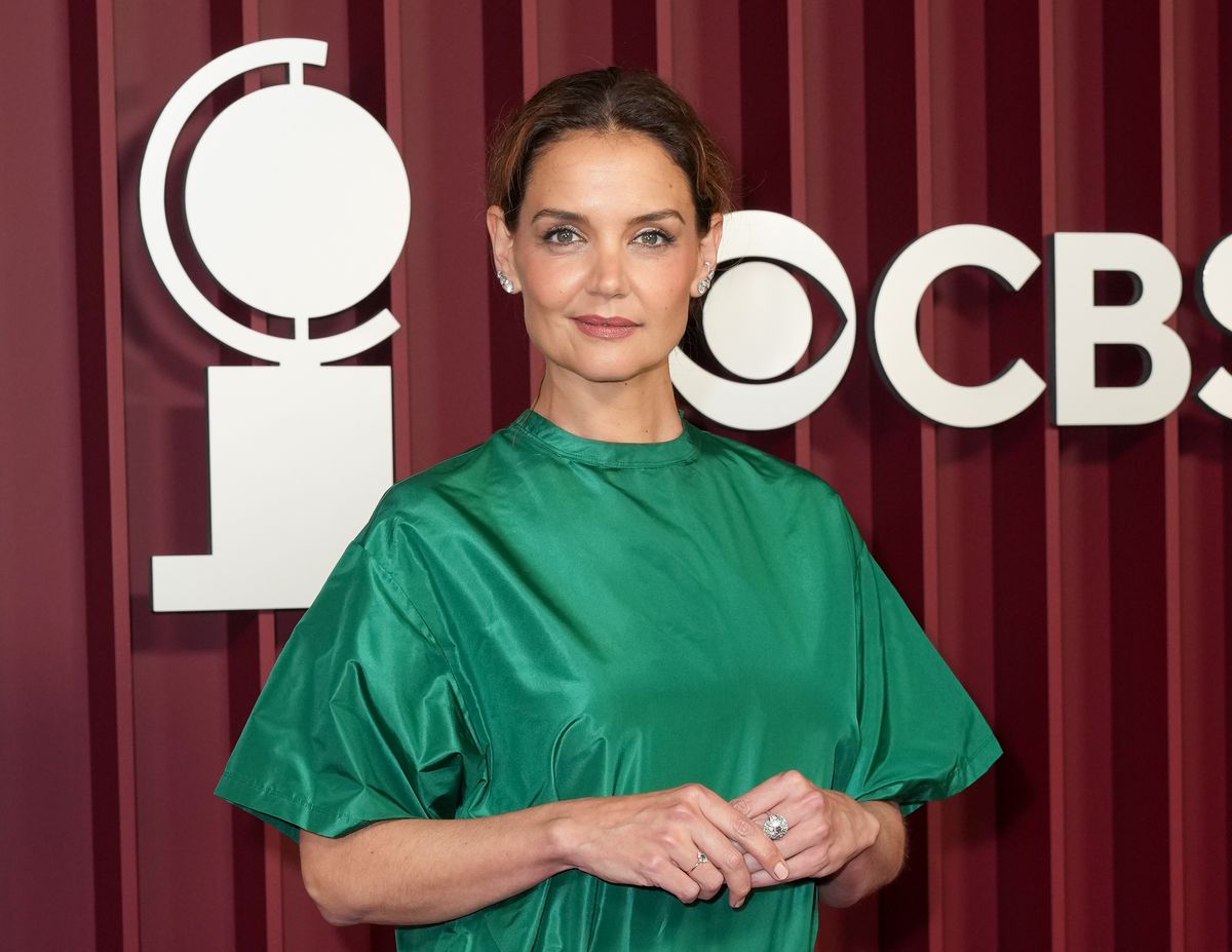 Katie Holmes wore a Wicked-inspired look at The 78th Annual Tony Awards 