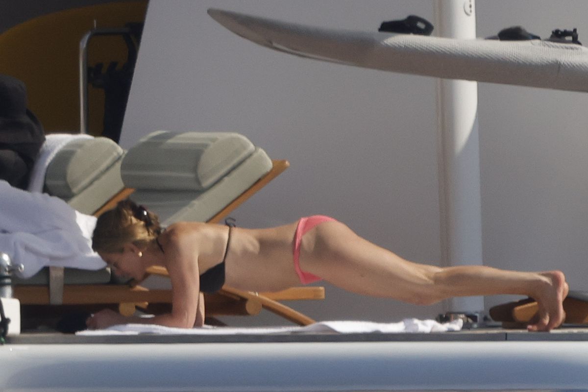 Jennifer Aniston snuck in a workout during their superyacht stay
