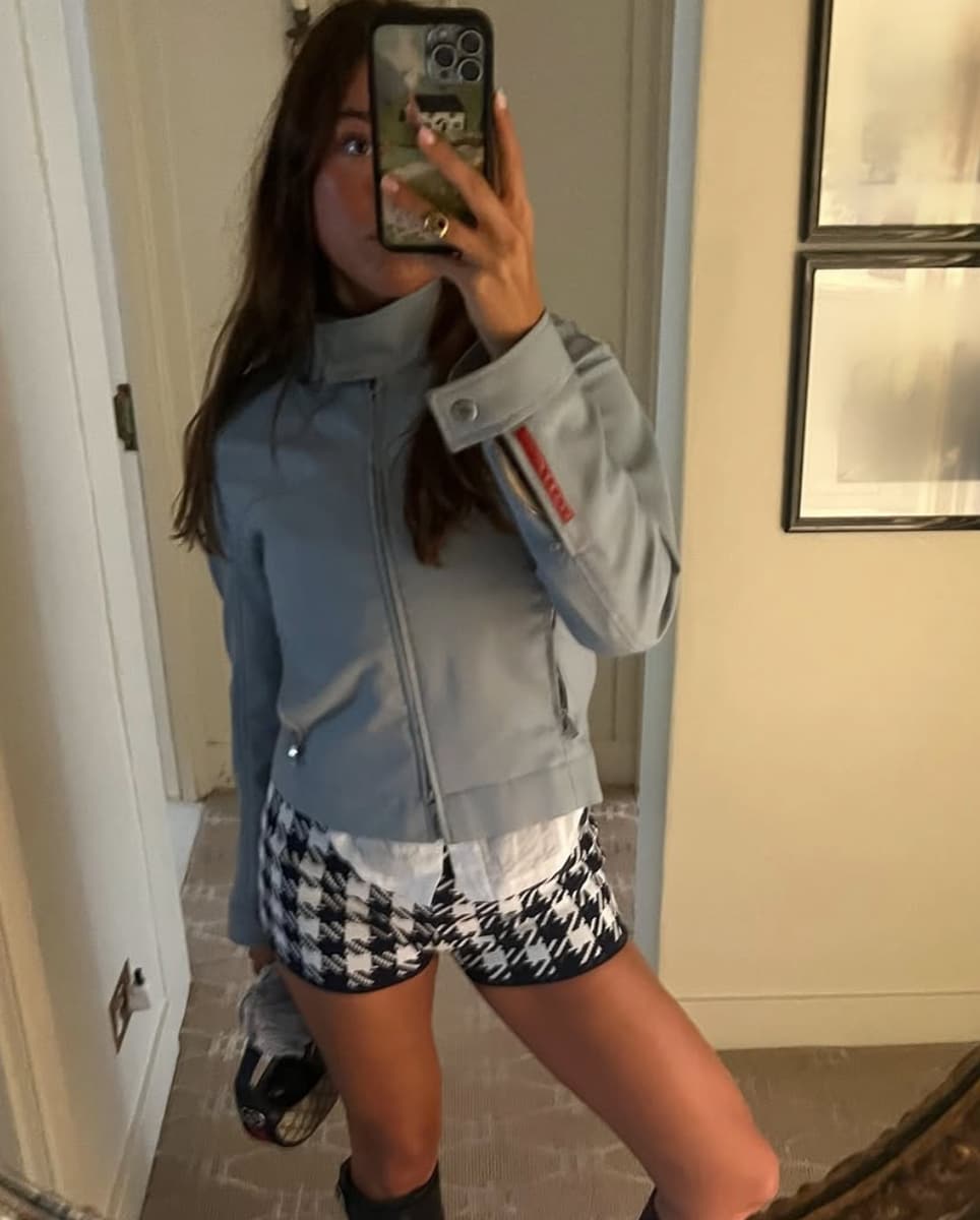 Lola looked effortlessly cool in a jacket and micro shorts combo 