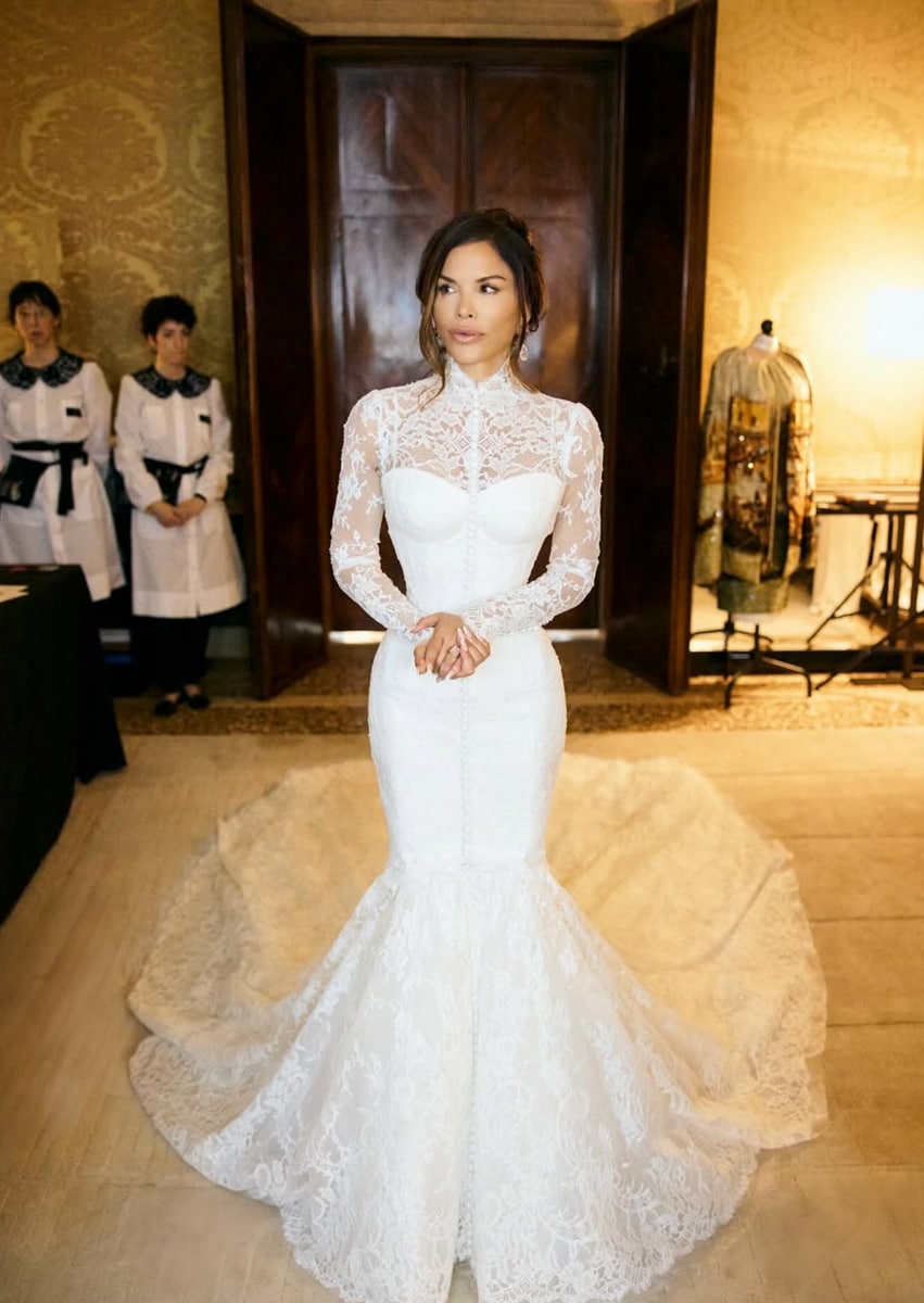 Lauren Sánchez becomes Mrs. Bezos, channeling Sophia Loren in lace wedding dress